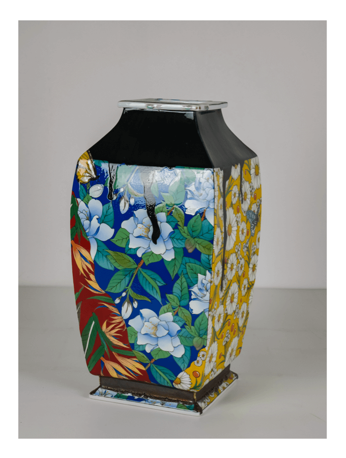 Carousel item 10